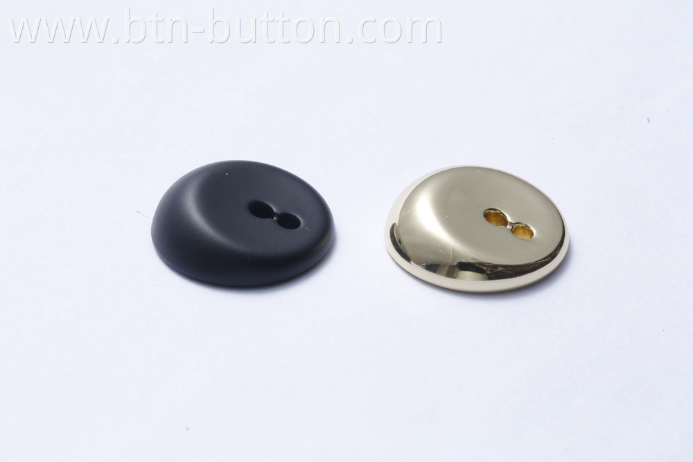 Customizable metal buttons for jeans